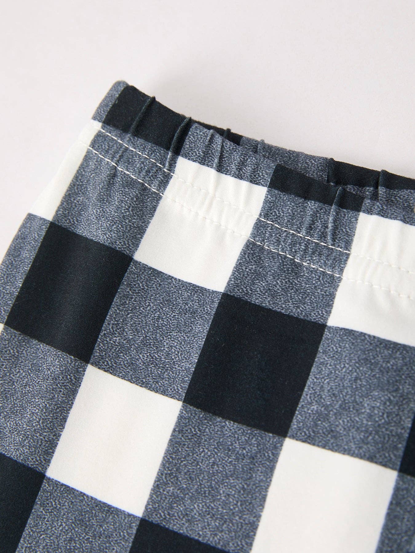 Black And White Checked Girls' Bell-Bottom Pants: 3/4Y