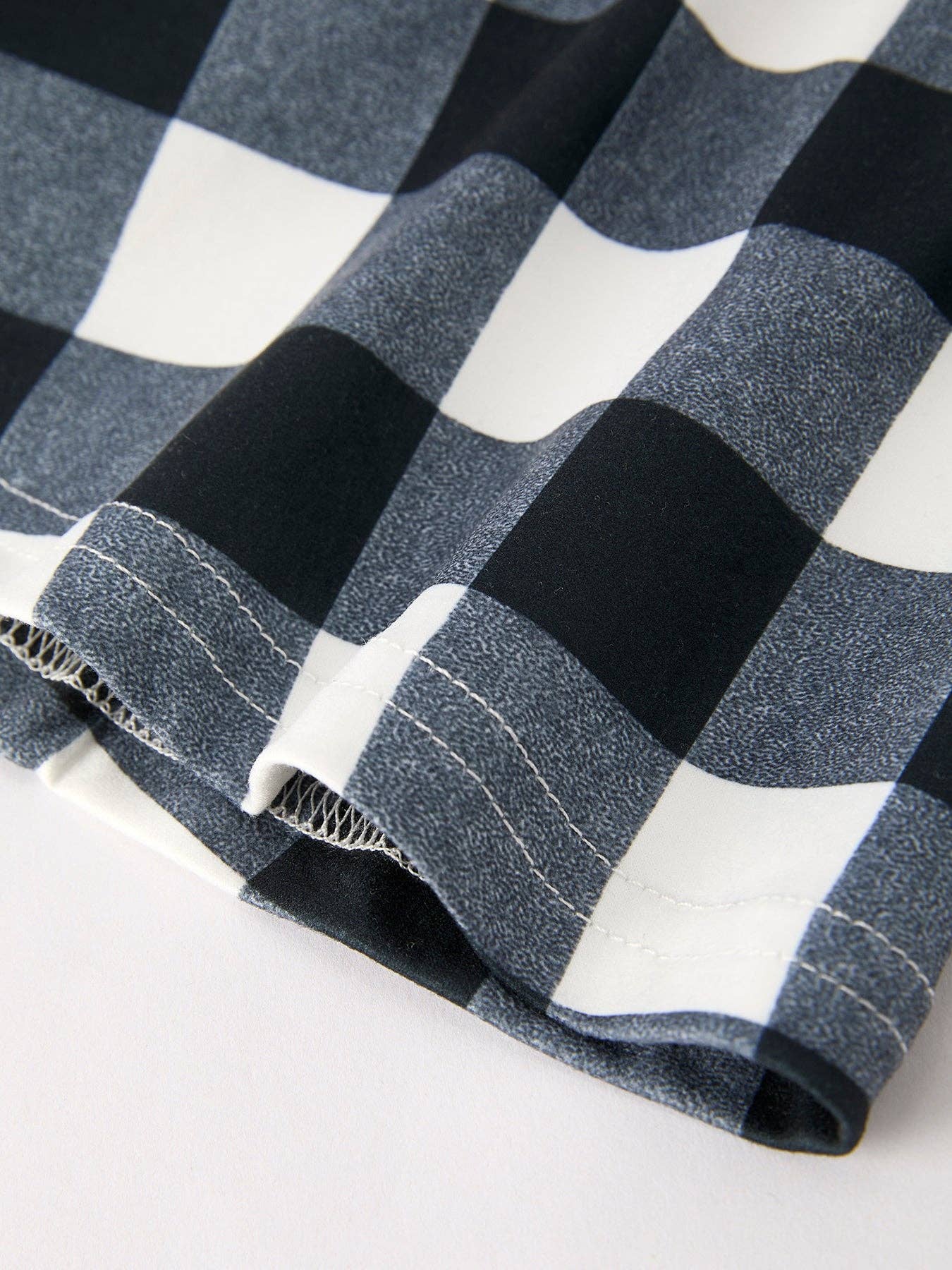 Black And White Checked Girls' Bell-Bottom Pants: 3/4Y